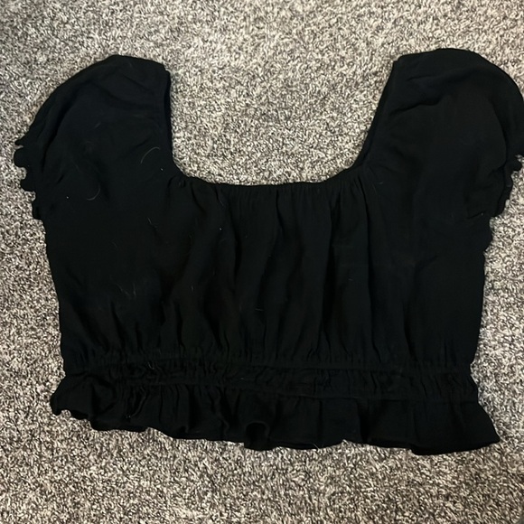 Cropped black tee - Picture 3 of 3